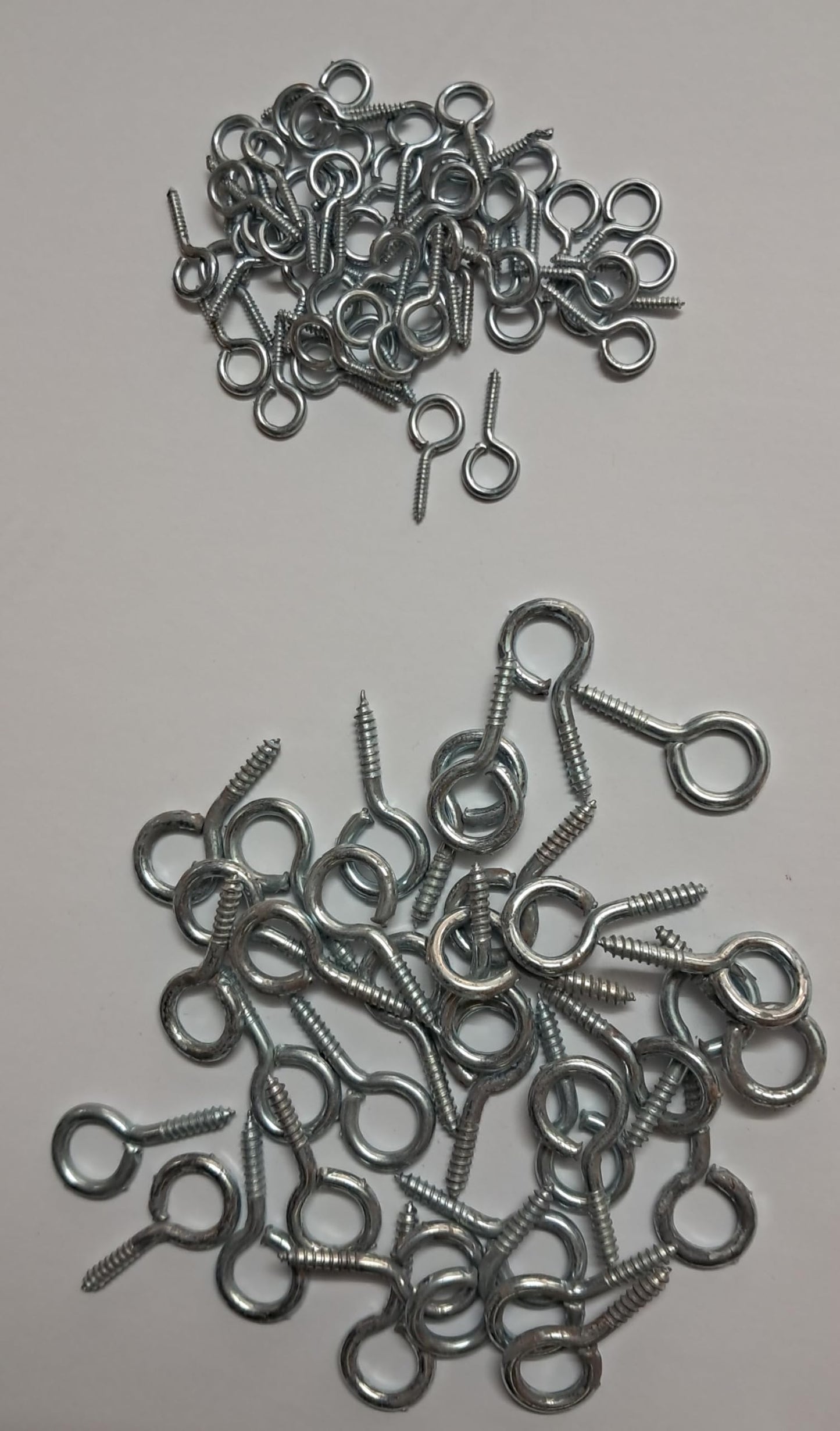 Q1 Beads Metal 150 Pcs. Combo B Hook Eye Hook Screws, Screw in Eye Hooks for Wood, Securing Cables Wires, Self Tapping Eyelet Screw Eye Bolts for Indoor & Outdoor Use (0.5 inch, 1 inch)