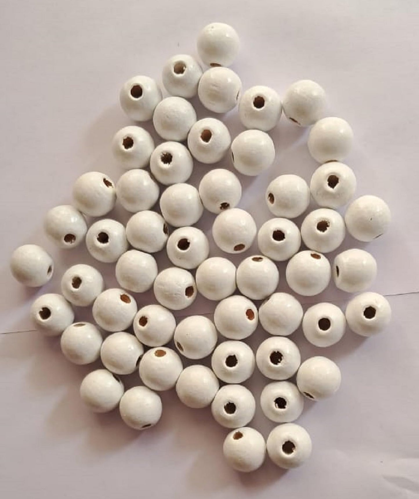 Q1 Beads 18 mm Round, 50 Pieces Natural Wooden Bead Wood Beads for Craft Making, Home Décor, DIY Jwellery Macrame Making (White)