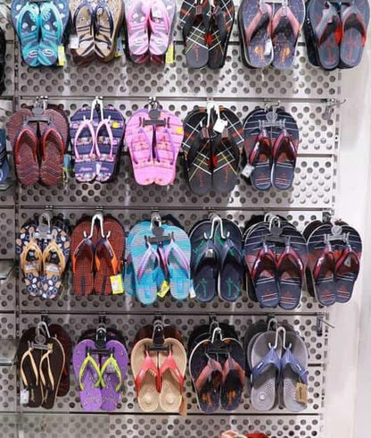 Q1 Beads 20 Pcs. Stainless Steel Slipper Hanger Hooks for Shoe Shop Display Showroom Display(Chrome)